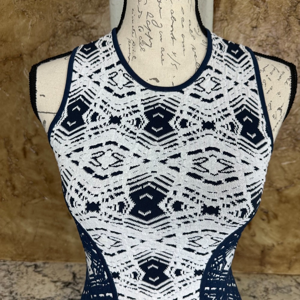 Parker Fit & Flare Dress Womens XS Textured Knit Geometric Sleeveless White Navy